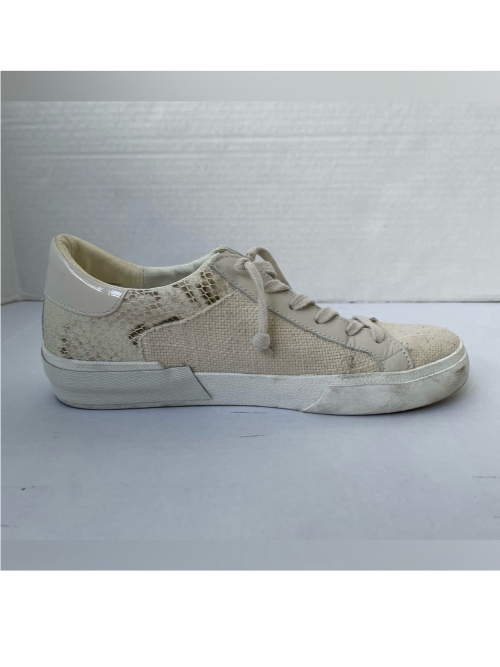 Dolce Vita Zina Sneakers Natural Linen Leather 9 Beige Fashion Snakeskin Slip On
